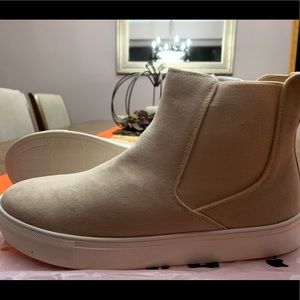 Chellysun women’s slip on high top sneakers